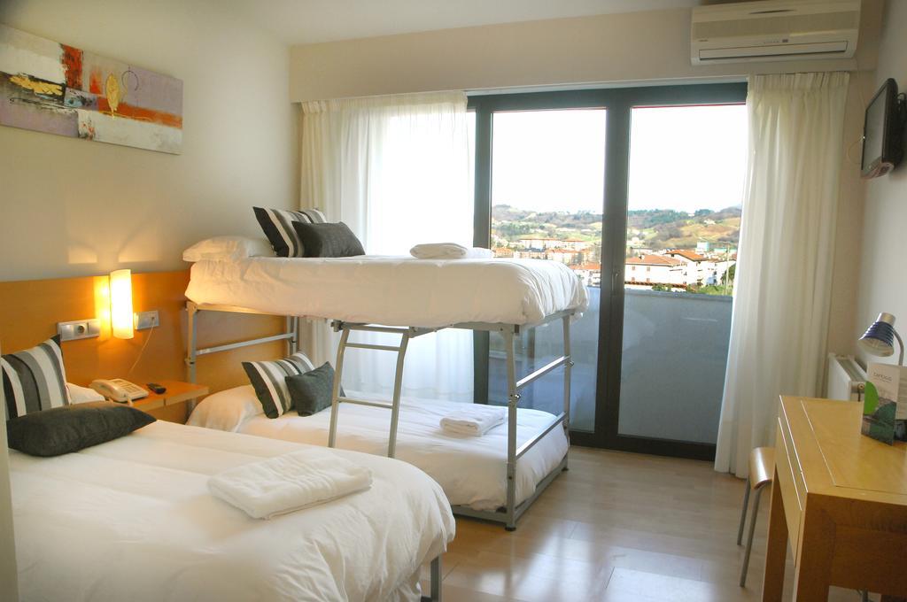 Hotel Txintxua Эрнани Номер фото