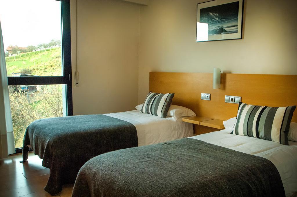 Hotel Txintxua Эрнани Номер фото